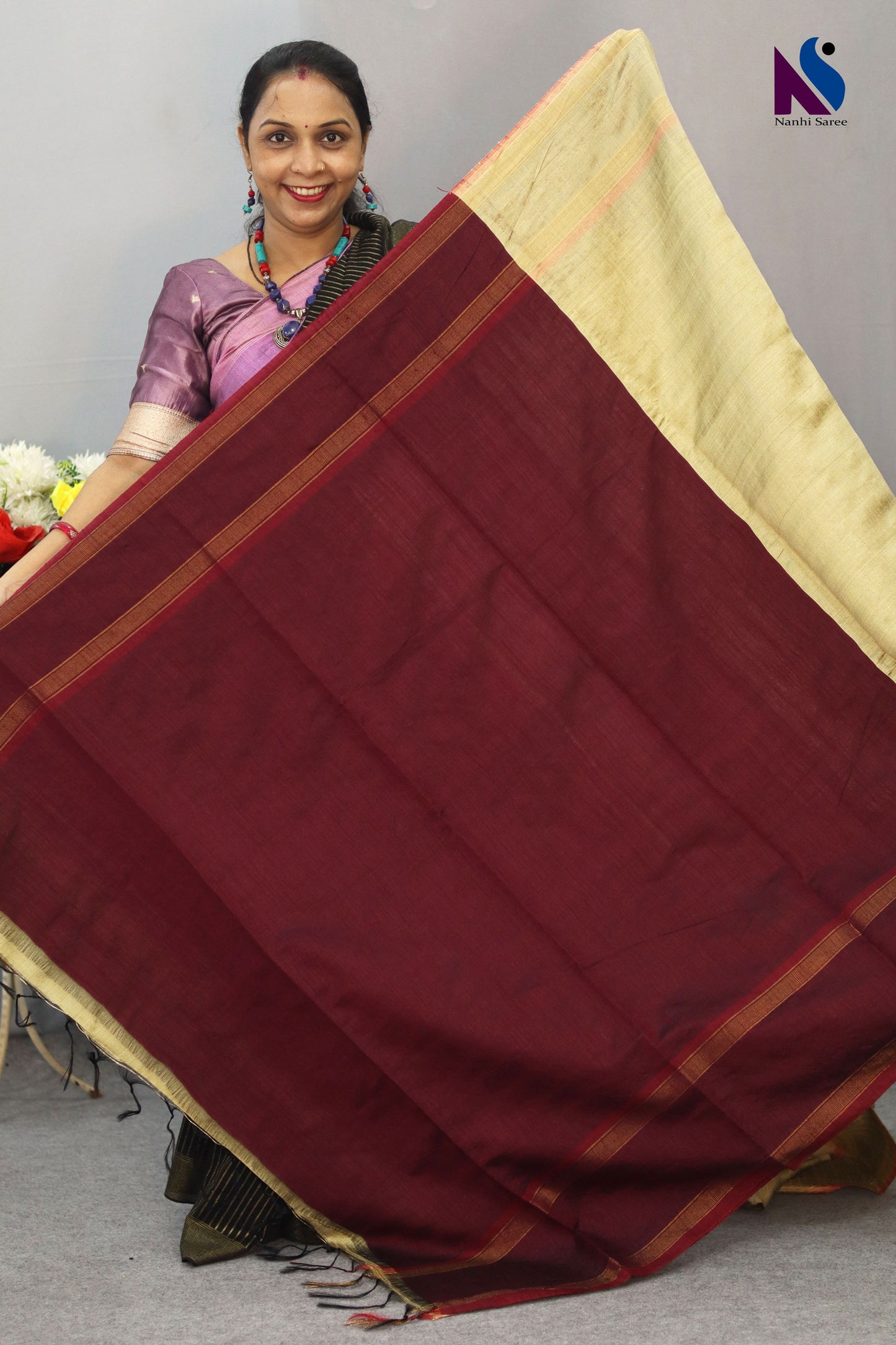 Attractive Handloom Raw flema silk Saree with beautiful border Contrast Pallu unic design