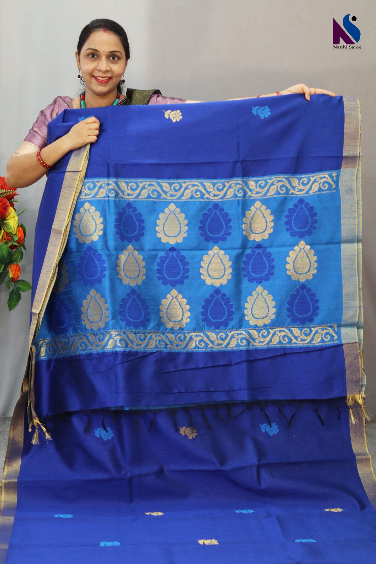 Elegant blue shade designed with fine traditional handloom weaving saree