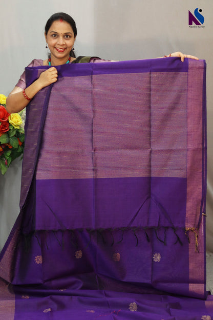 Elegant dark purple shade designed with fine traditional handloom weaving saree