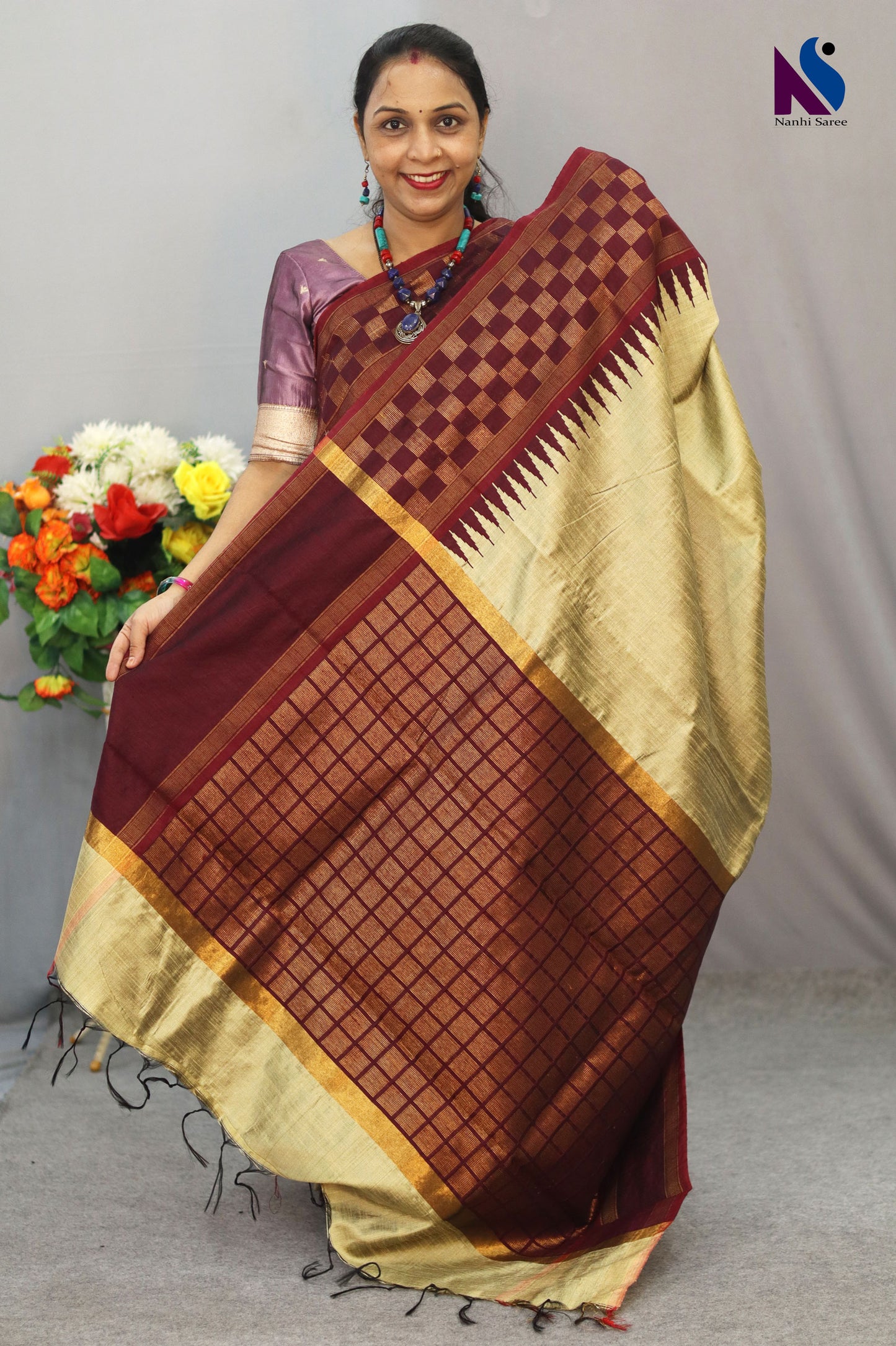 Attractive Handloom Raw flema silk Saree with beautiful border Contrast Pallu unic design