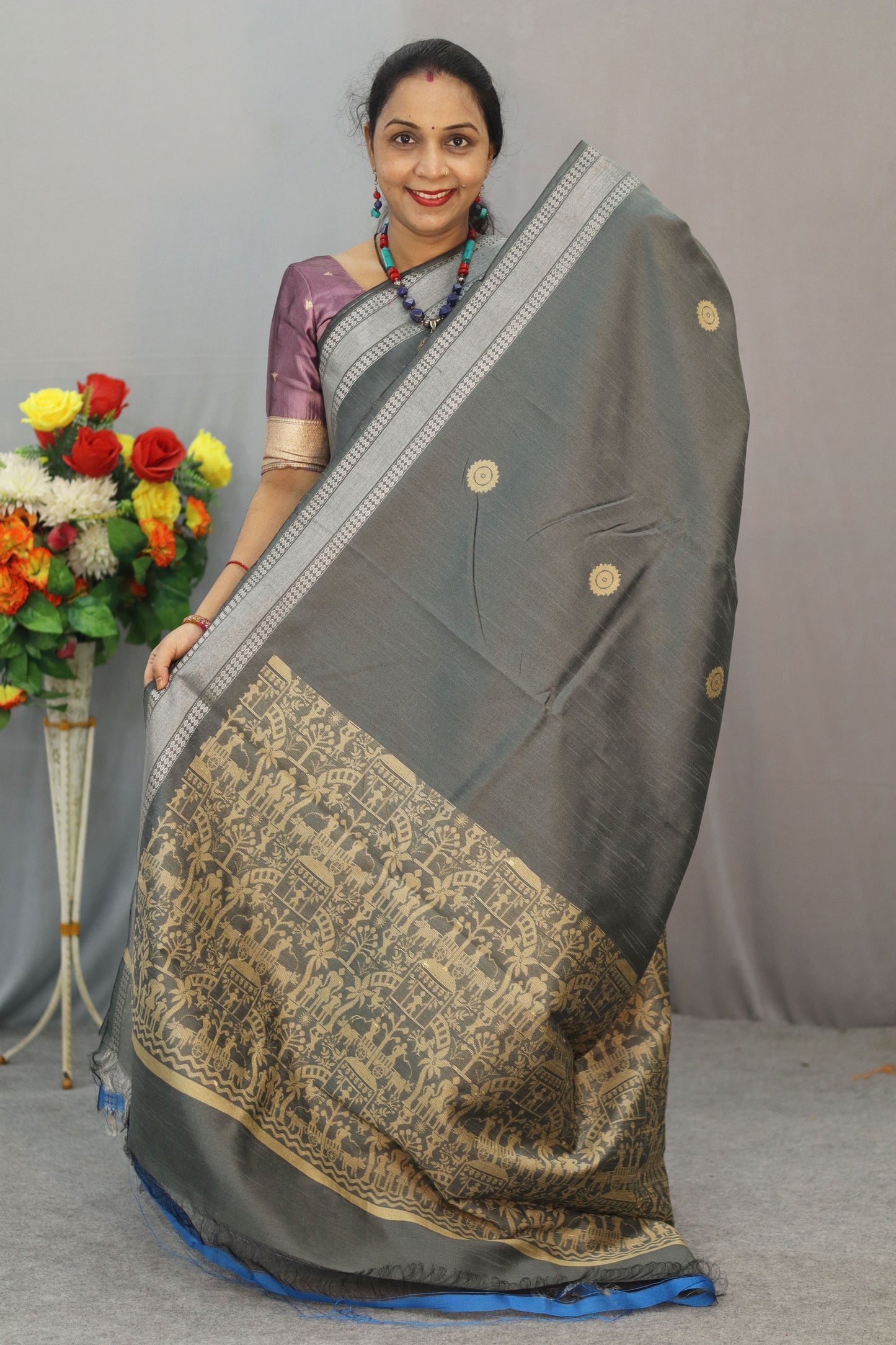 Light Grey Saree Crafted with Handwoven Powerloom Elegance