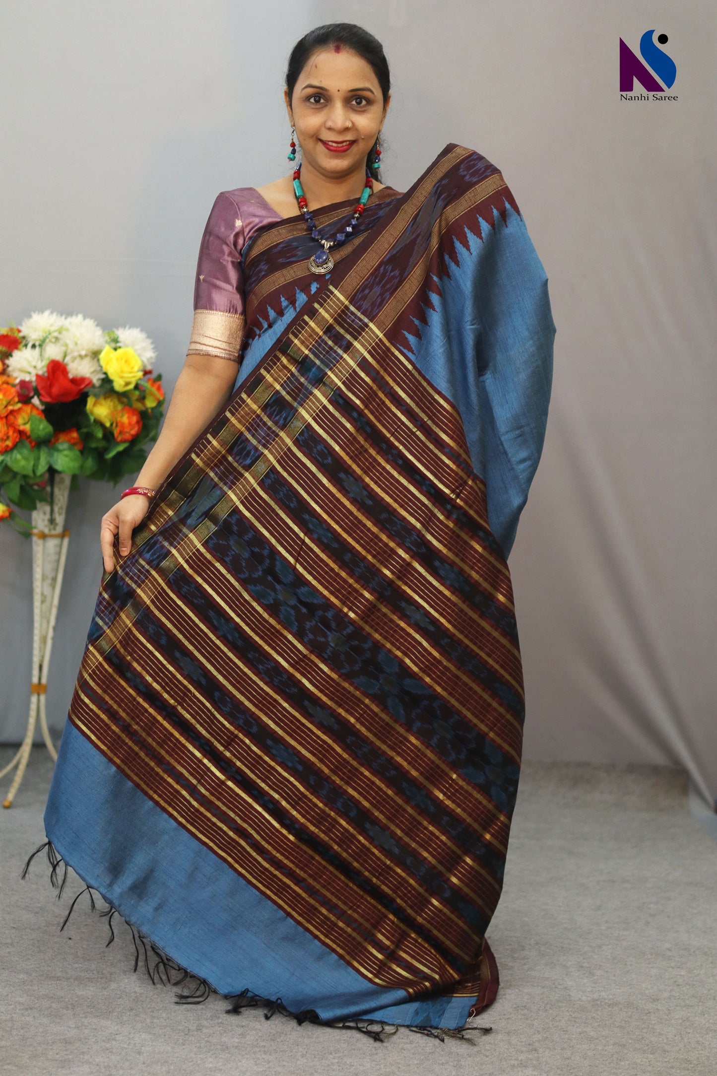 Premium Handloom flema silk Saree with Maroon Pochampalli Design ekkat border