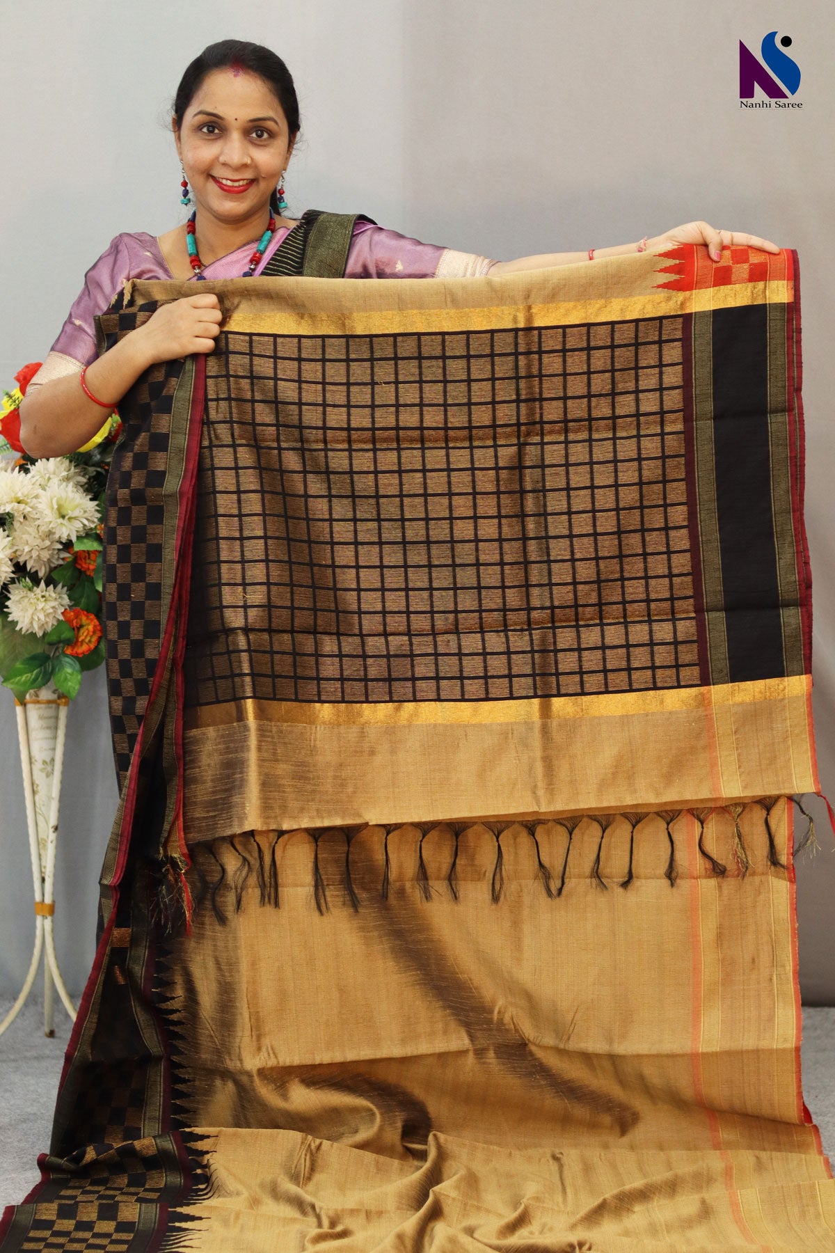 Beautiful Dark Cream Handloom Raw Flema Silk Saree with Elegant Border and Black Contrast Pallu Unique Design