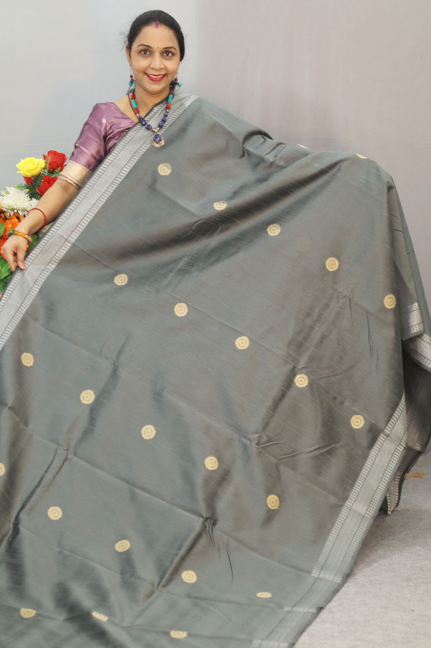 Light Grey Saree Crafted with Handwoven Powerloom Elegance