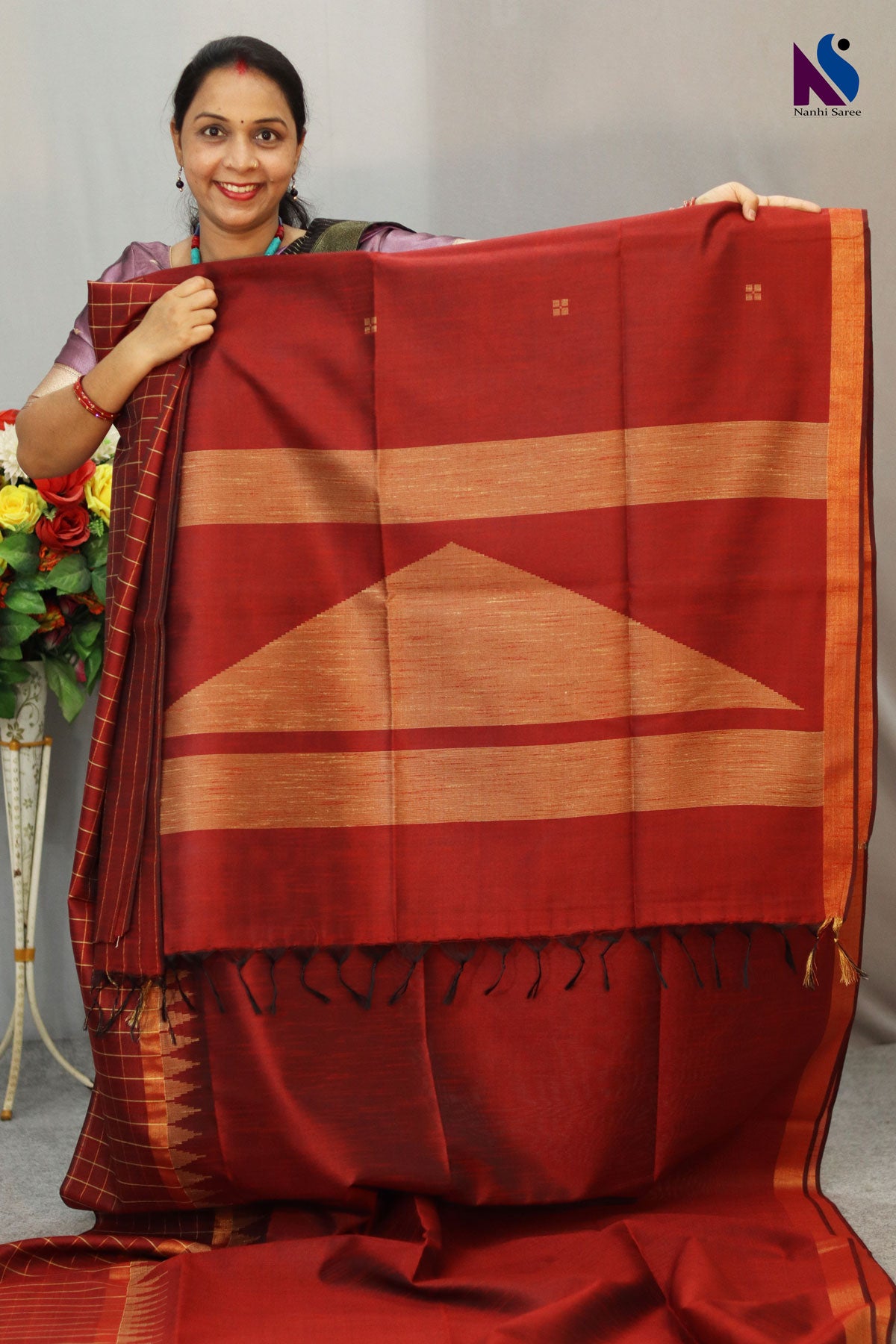 Striking wine red handloom weave that speaks of heritage and modern charm