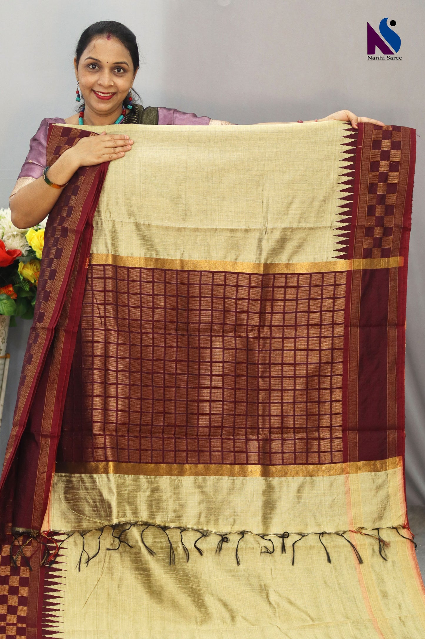 Attractive Handloom Raw flema silk Saree with beautiful border Contrast Pallu unic design