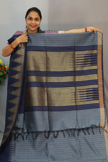 Elegant handloom saree featuring beautiful fera border design