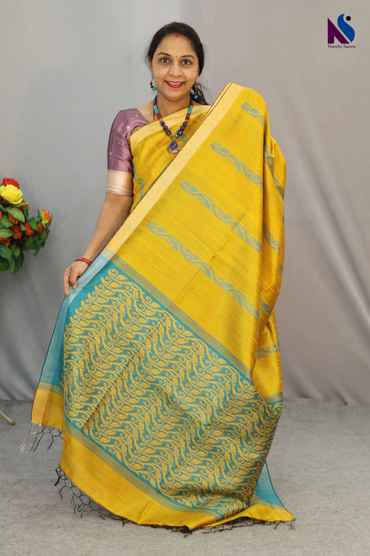 Understated beauty shines through this handloom saree in light yellow