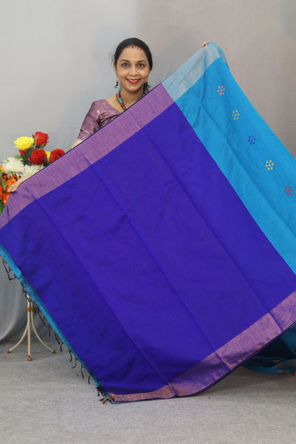 Graceful Dolabery Saree Crafted in Handloom Raw Silk