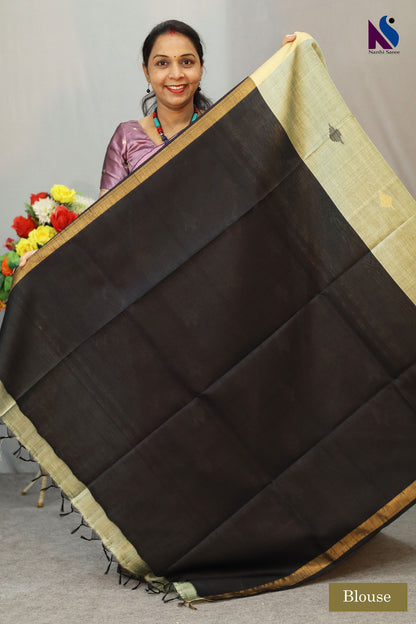 Airy pastel green hue crafted in a delicate handloom weave
