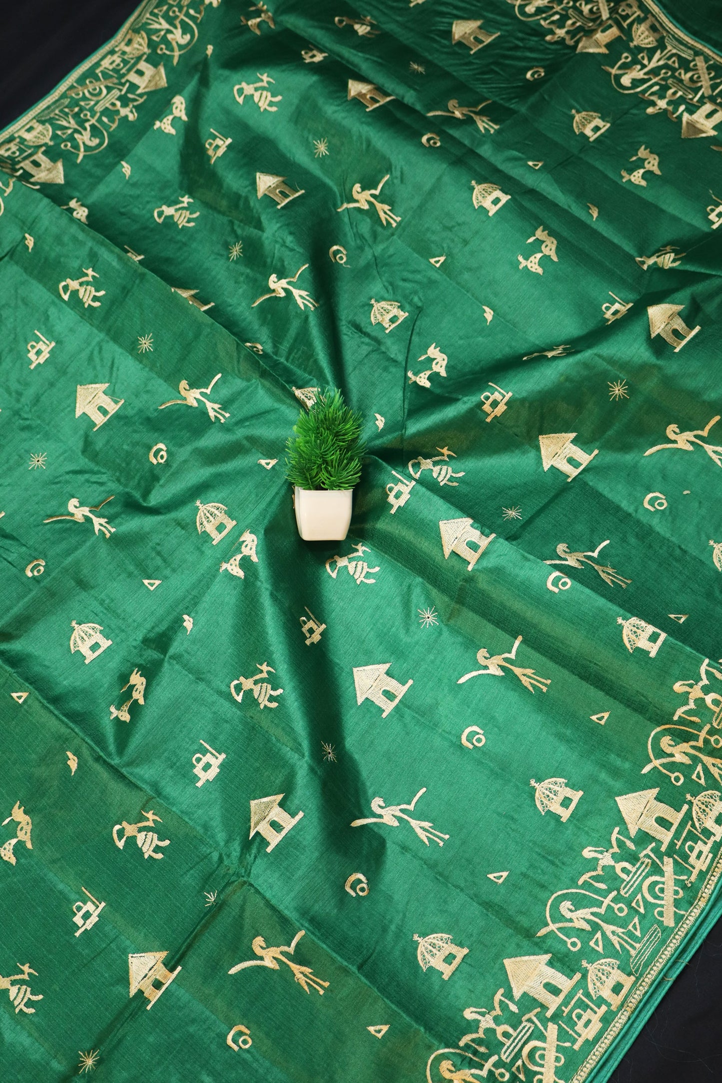 Classic Green Tussar Silk Saree Handloom Made With Rich Heavy Look Appeal