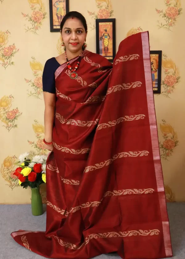 "Wine red hand-woven saree, a timeless blend of luxury and tradition." - Image 2
