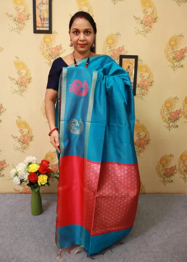 Elegant Sky Blue Saree | Handwoven Shine & Grace