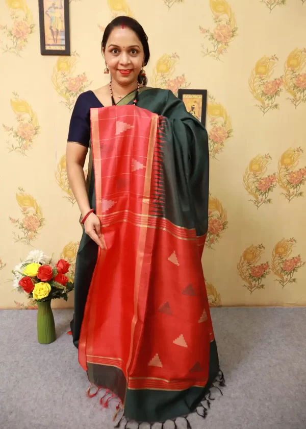 Handcrafted Dark Moss Green Art Silk Saree | Timeless Charm